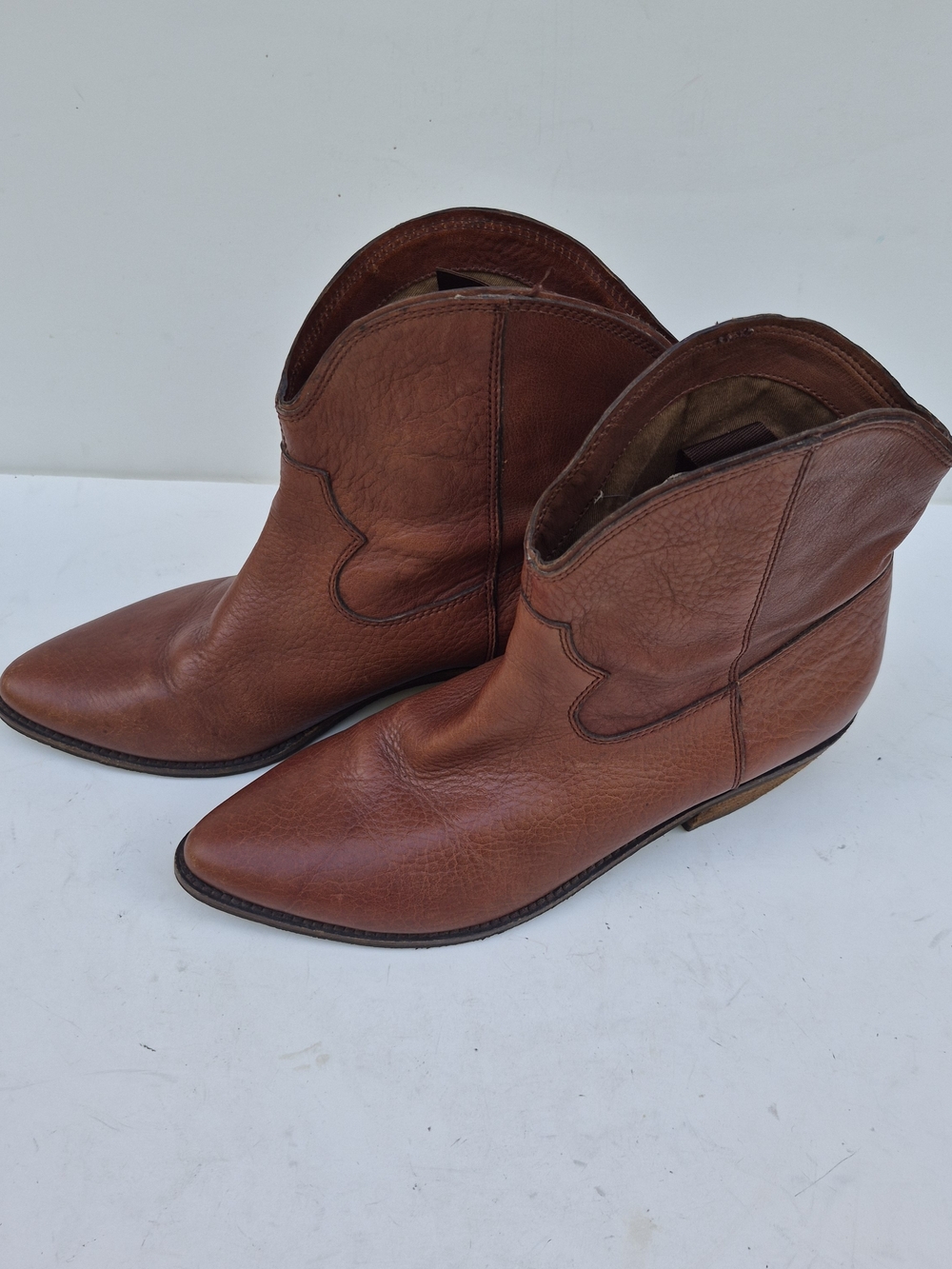 Women's Tan Leather Western Ankle Booties - 9.5